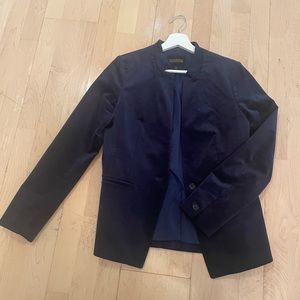 Banana Republic Navy Velvet textured blazer. Size 4. Like new!